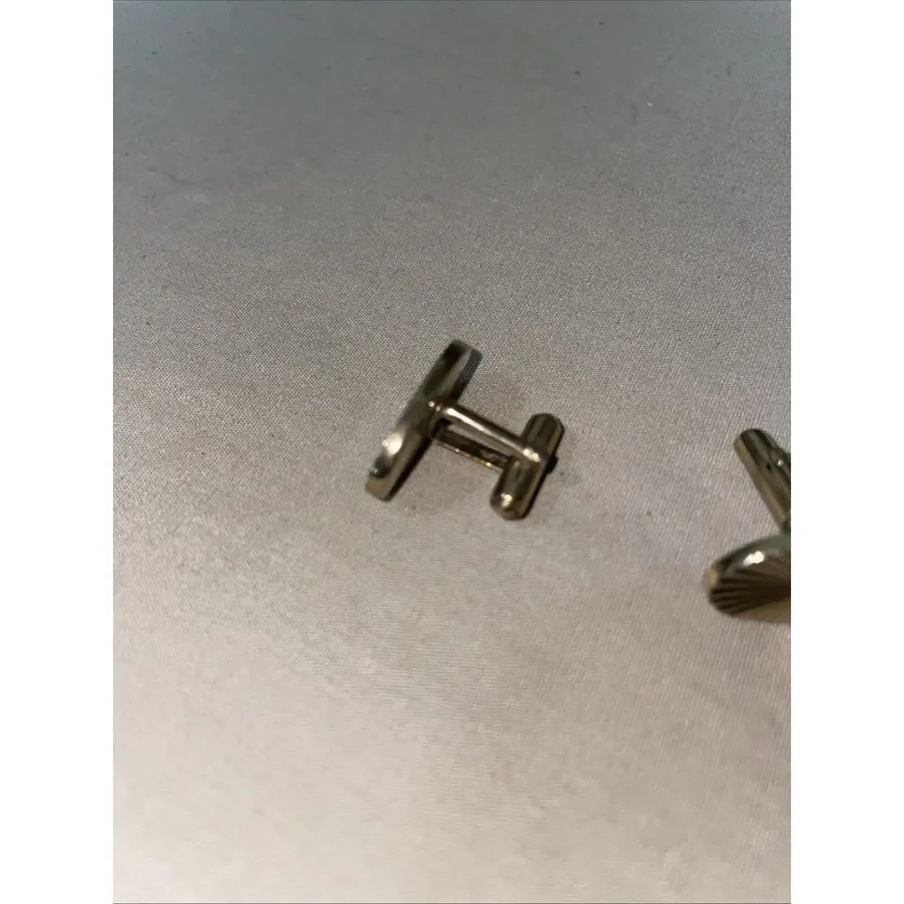 GOLD TONE CUFF LINKS Starburst Center